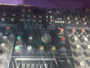 Yamaha SMX 32 Channel Mixer