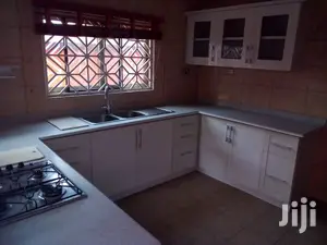 Kitchen Cabinets Installation