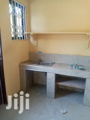 Neat Single Room S/C Apartment Dansoman