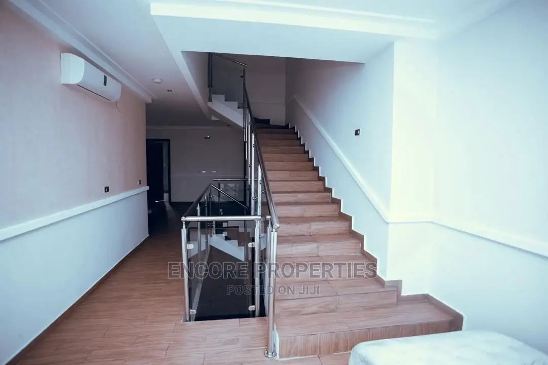 5bdrm House in Sagepropertiesgh, East Legon for sale