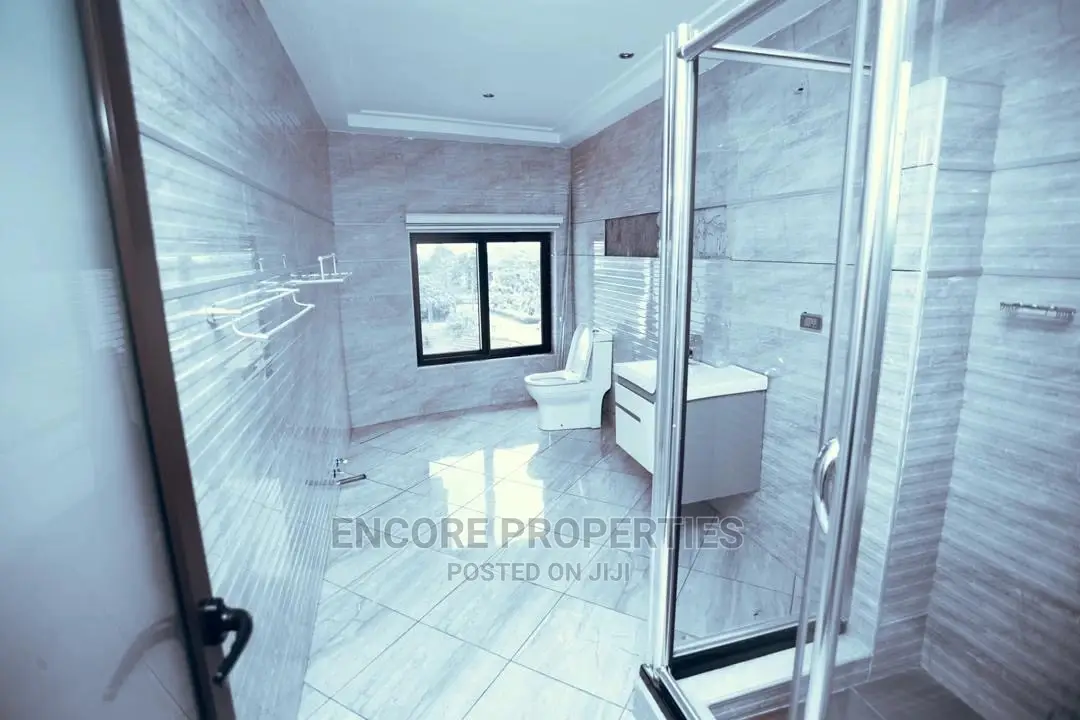 5bdrm House in Sagepropertiesgh, East Legon for sale