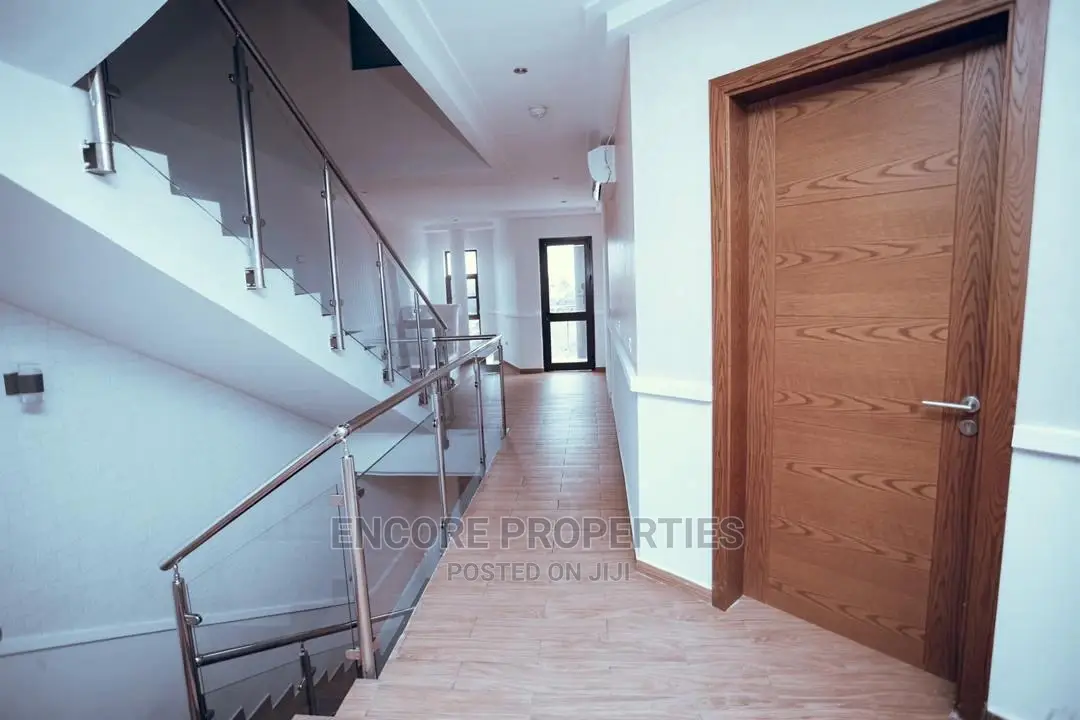 5bdrm House in Sagepropertiesgh, East Legon for sale