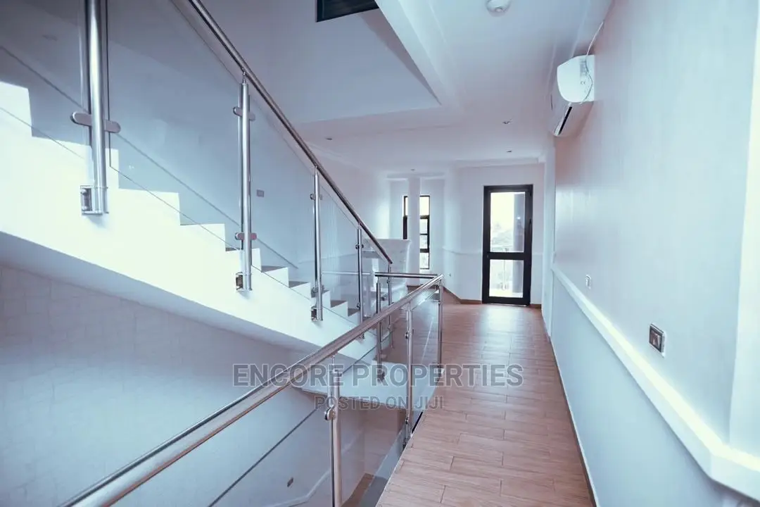 5bdrm House in Sagepropertiesgh, East Legon for sale