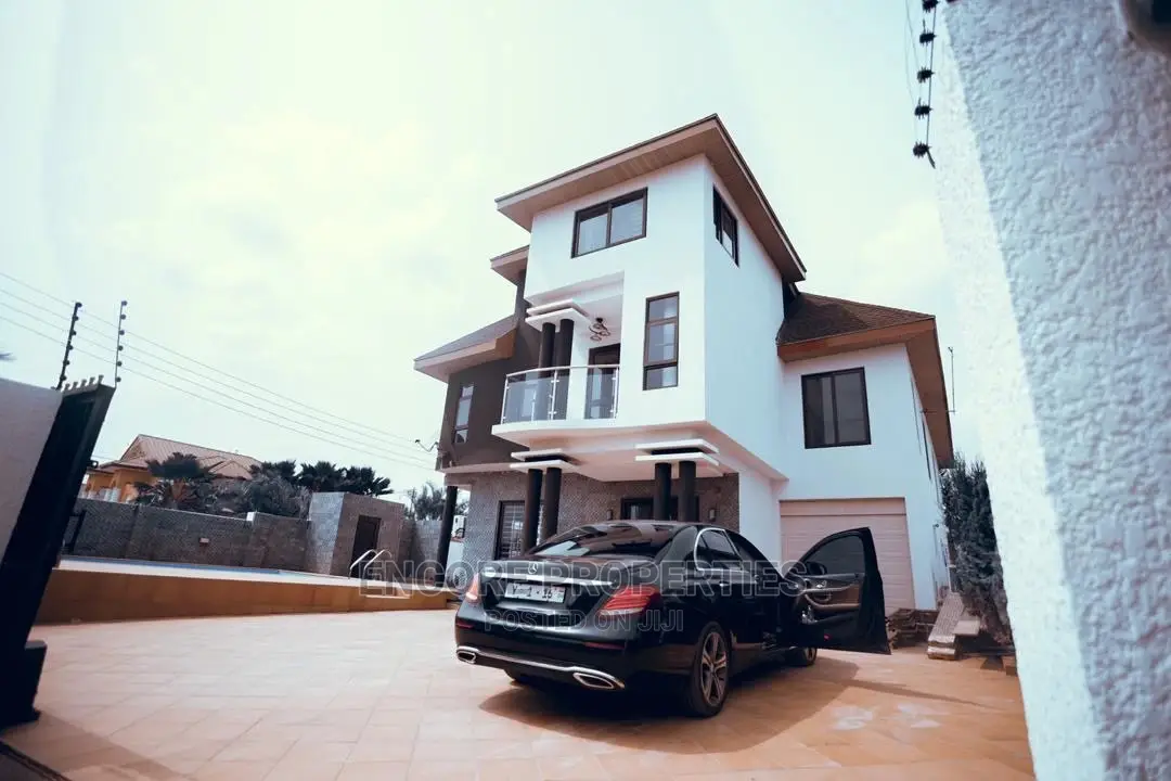 5bdrm House in Sagepropertiesgh, East Legon for sale