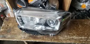 Toyota Tacoma 2015-17 Headlights Available