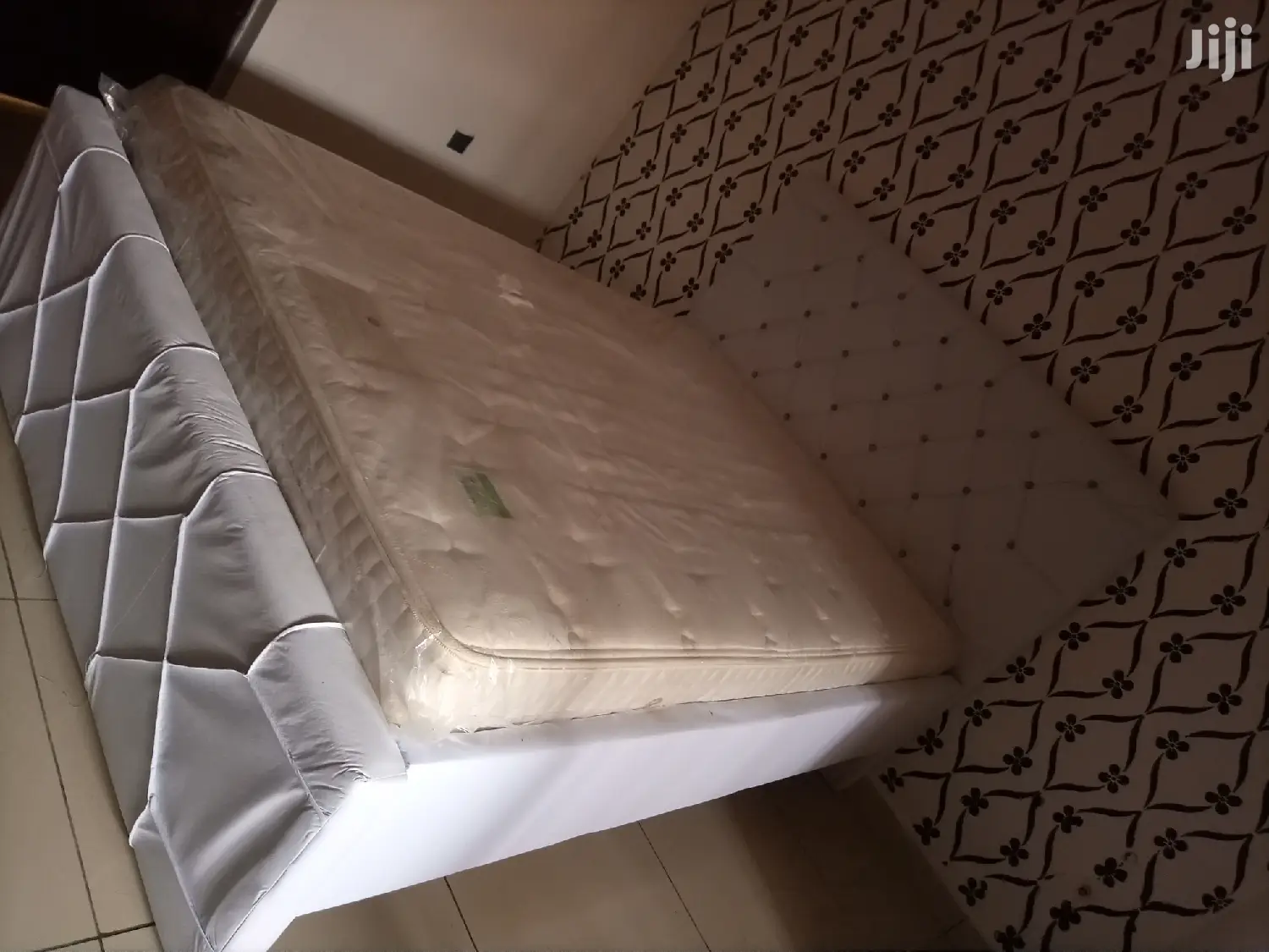 White Queen-Size Bed With Matress