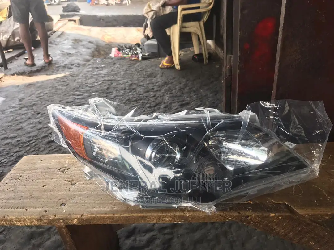 Toyota Camry 2014 Headlights Pair Available