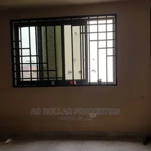 2bdrm House in Cactus, Tema Metropolitan for rent