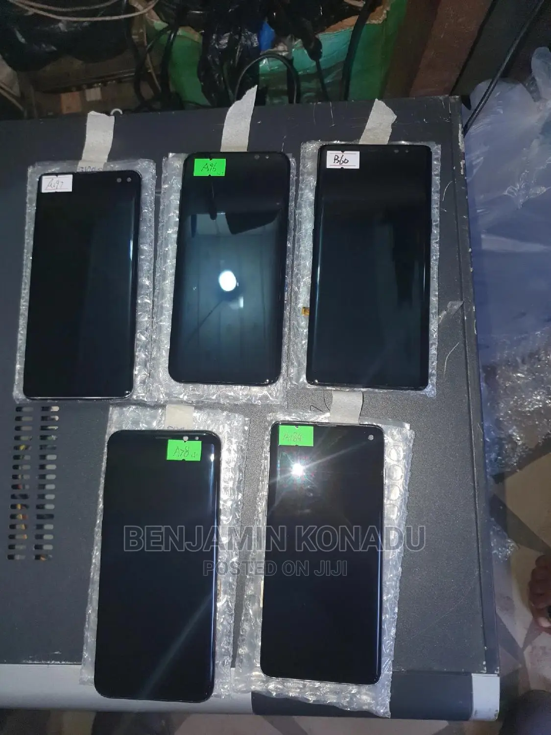 S8 Plus Screen in Frame