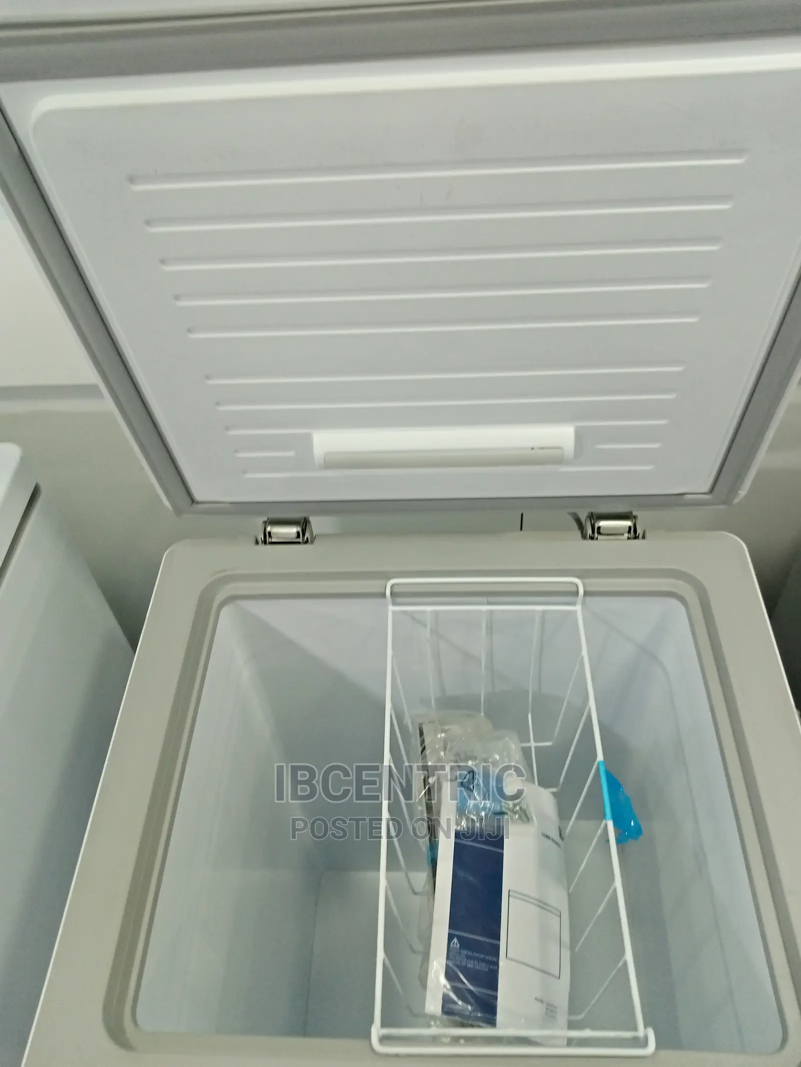 Midea 99L Chest Freezer