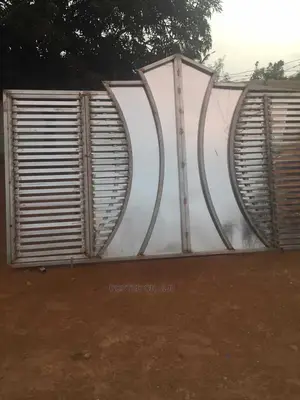 Metal 14 Feet×7 Ft Push/Sliding Gates