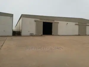 ROADSIDE 3500 SQM WAREHOUSE in Tema