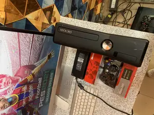 Xbox360 Slim Loaded With Free Games