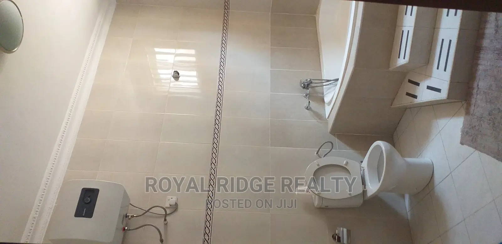 Furnished 3bdrm Block of Flats in Airport, Accra Metropolitan for rent