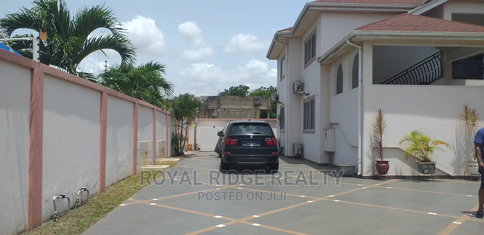 Furnished 3bdrm Block of Flats in Airport, Accra Metropolitan for rent