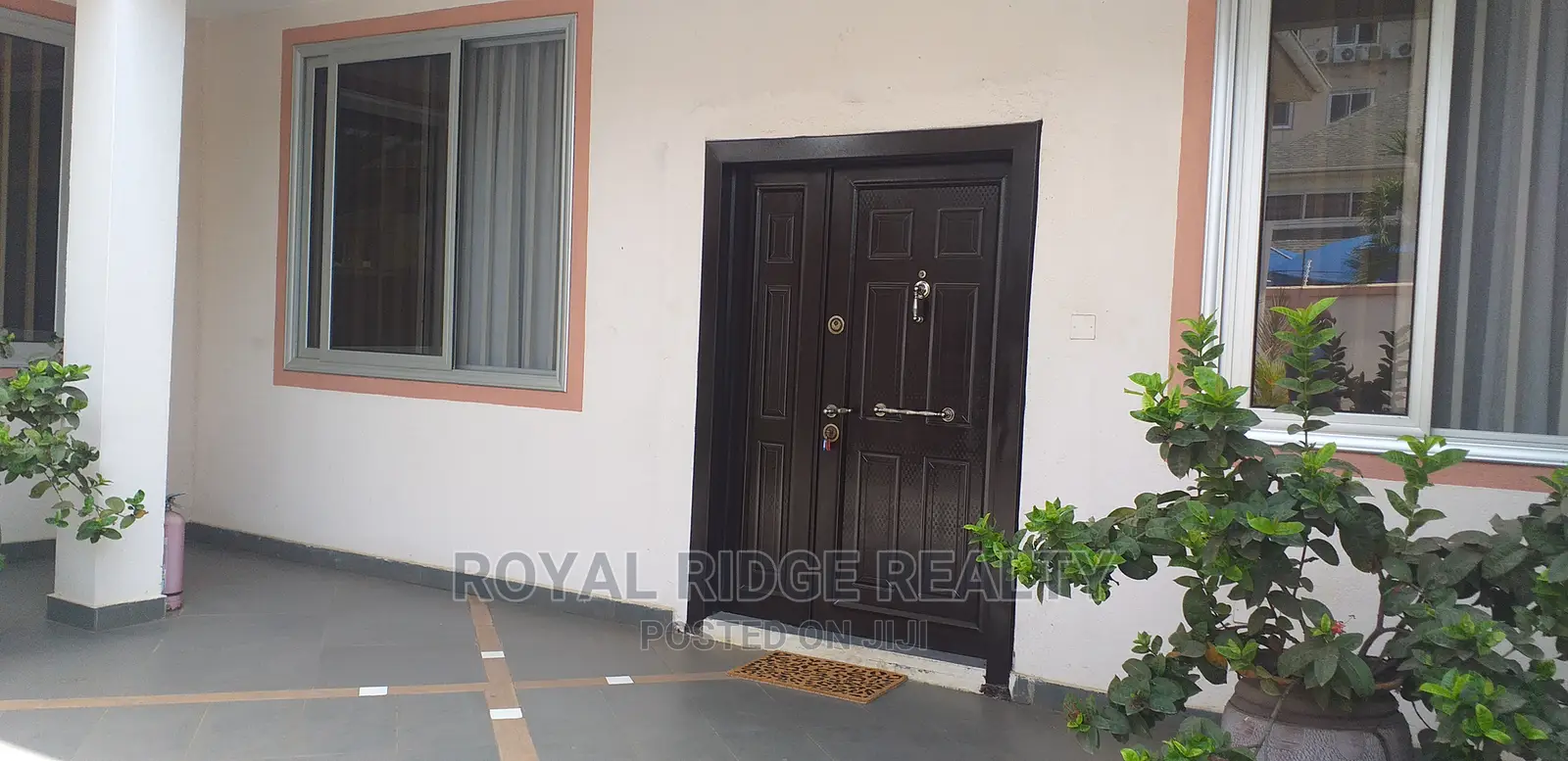 Furnished 3bdrm Block of Flats in Airport, Accra Metropolitan for rent