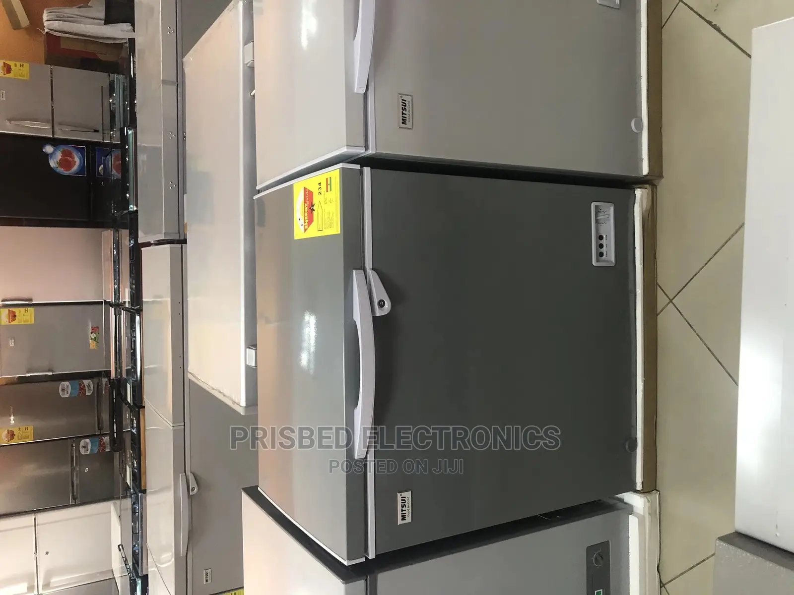 Mitsui Chest Freezer 145litres With Glass on Top
