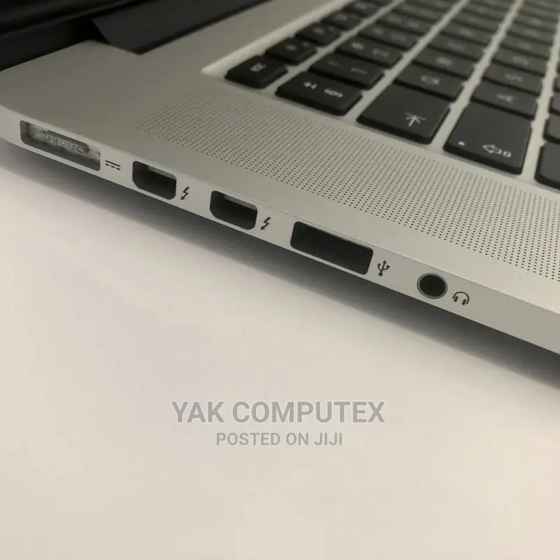Laptop Apple MacBook Pro 2015 8GB Intel Core I5 SSD 250GB