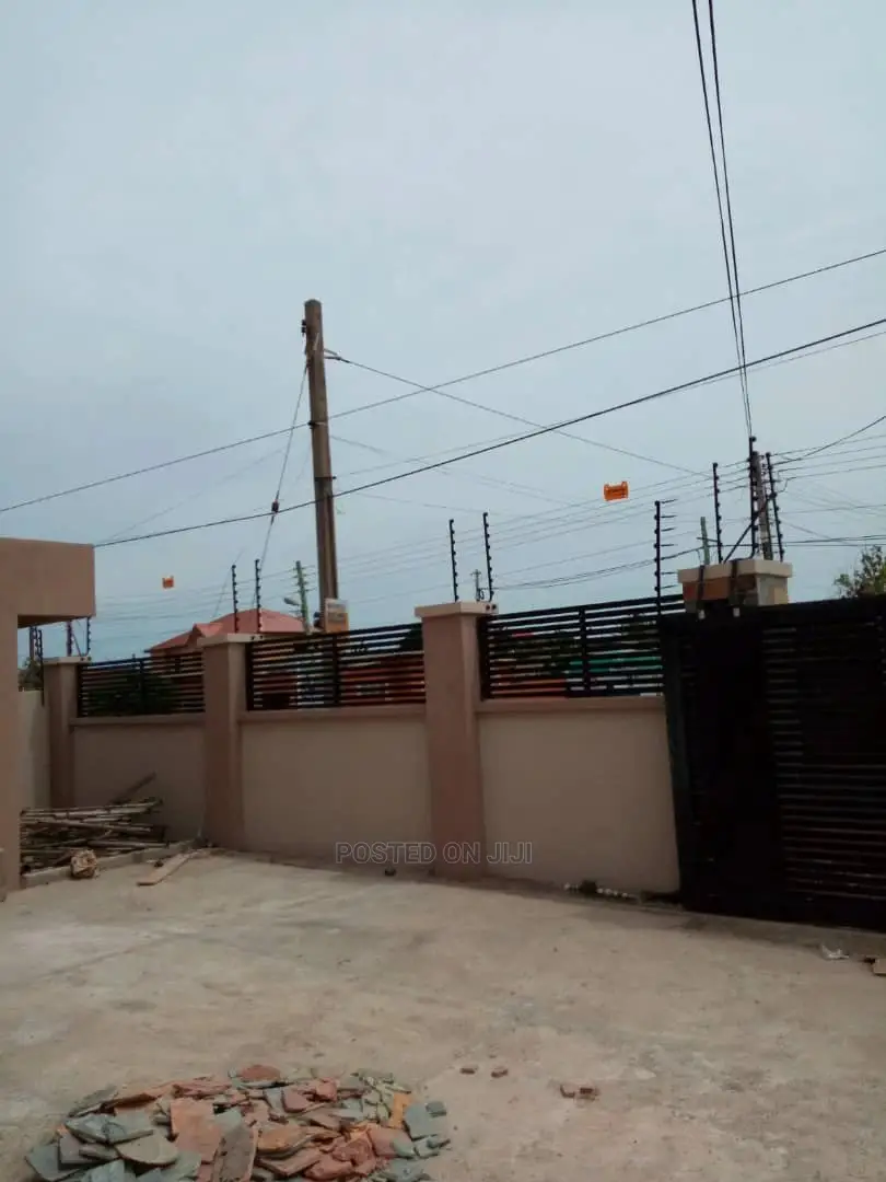 With Bluecityfabrication Electric Fence You Are100% Safe