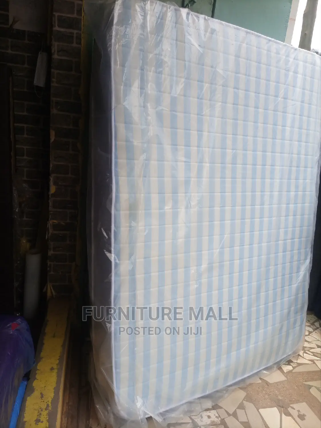 Brand New Double Mattress .Free T