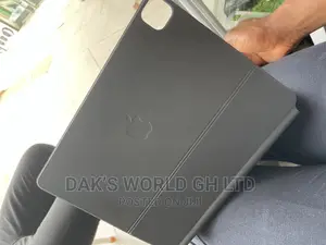 A Week Used Magic Keyboard for 2018 and 2020 iPad Pro 12.9”