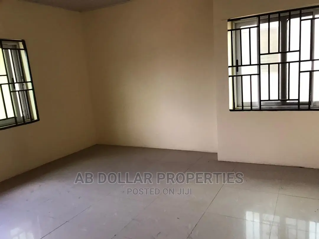Furnished 3bdrm Block of Flats in Baatsona Total for rent