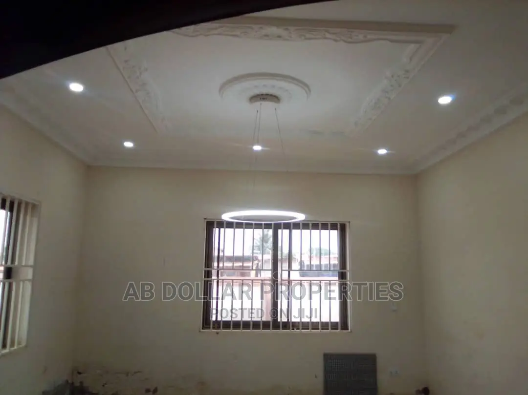 6 Bedroom House Ensuite