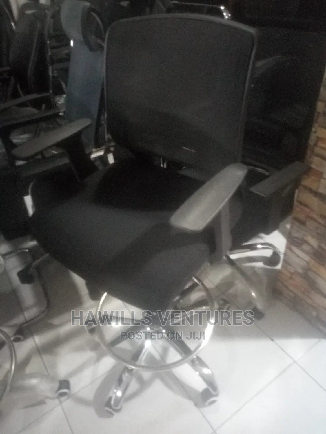 Mesh Counter Chair