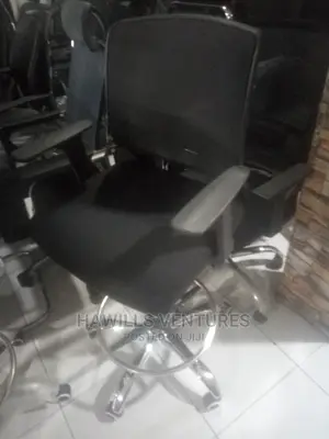 Mesh Counter Chair