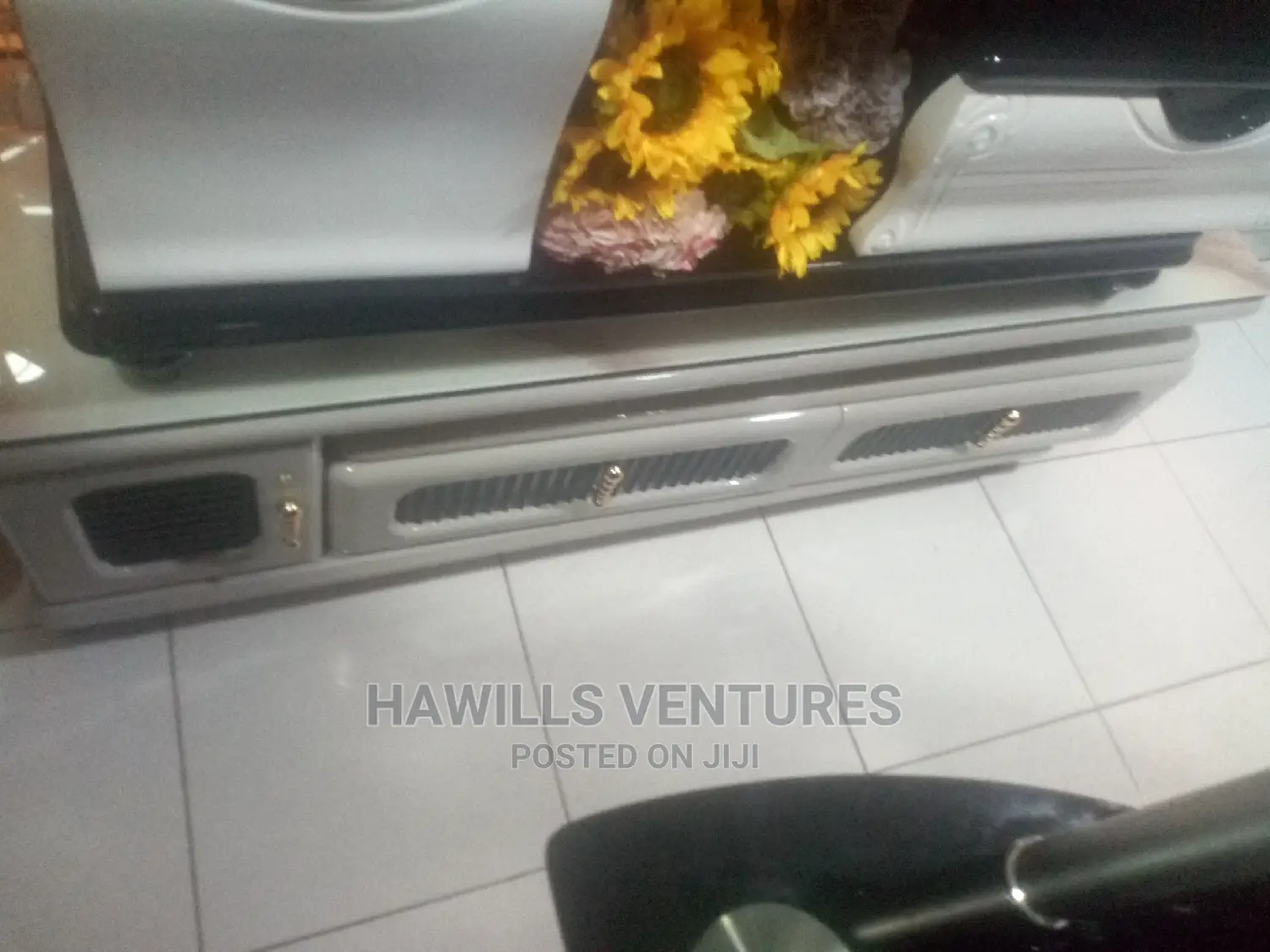 Luxurious TV Stand
