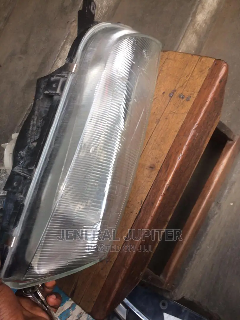 Nissan Almera Old Type Headlight and Trafficator .