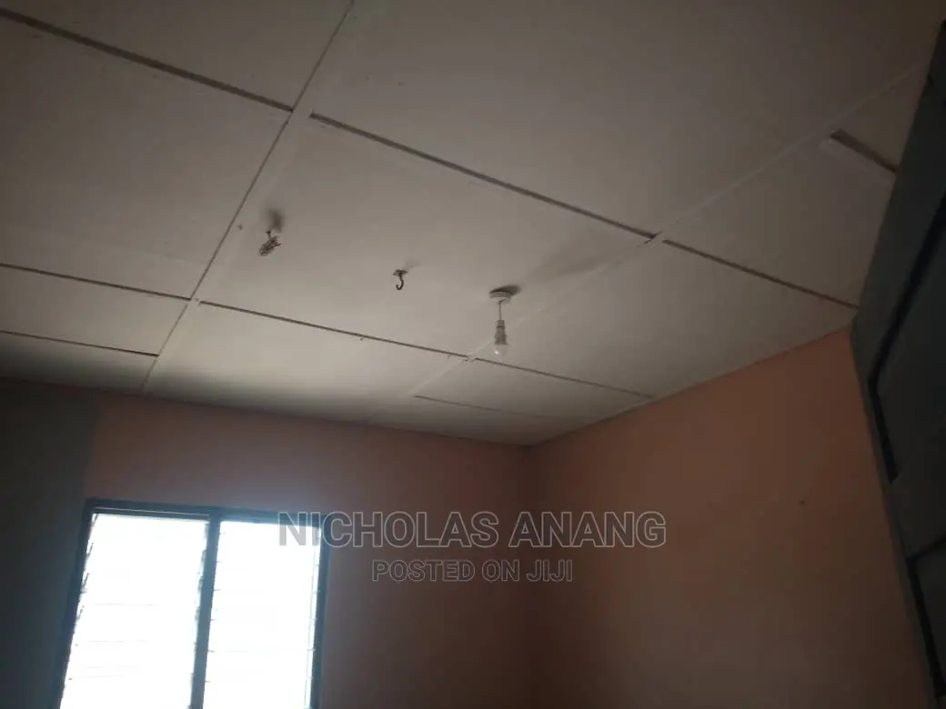 1bdrm House in New Town for rent
