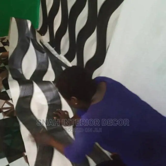 Wallpaper Installation (Fixing)