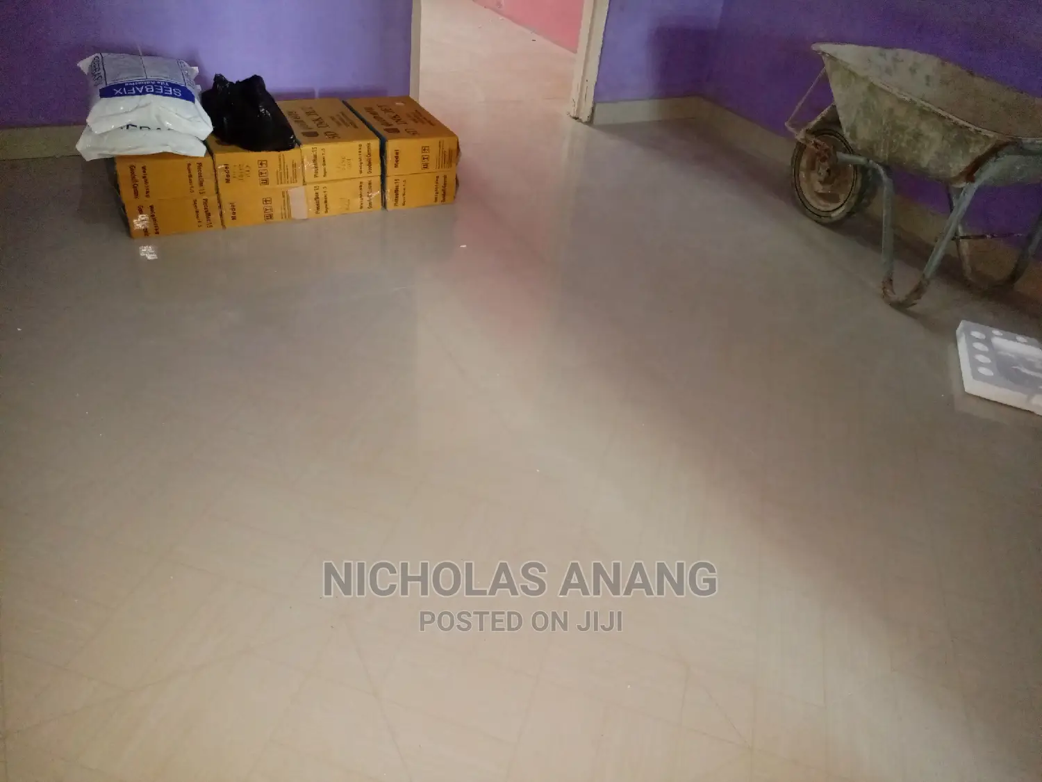 1bdrm House in New Town for rent