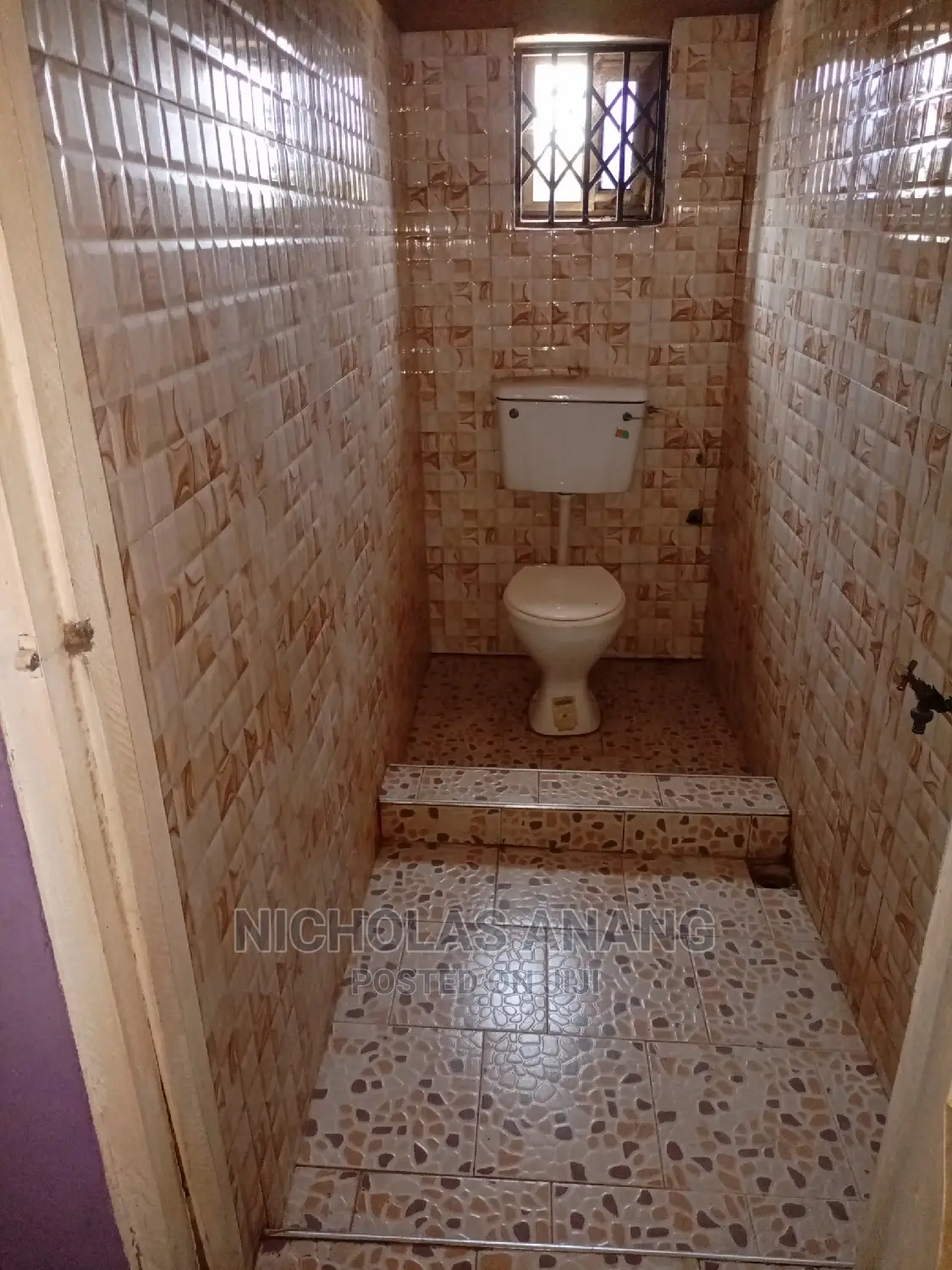 1bdrm House in New Town for rent