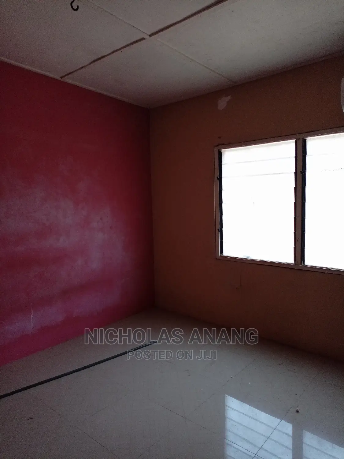 1bdrm House in New Town for rent