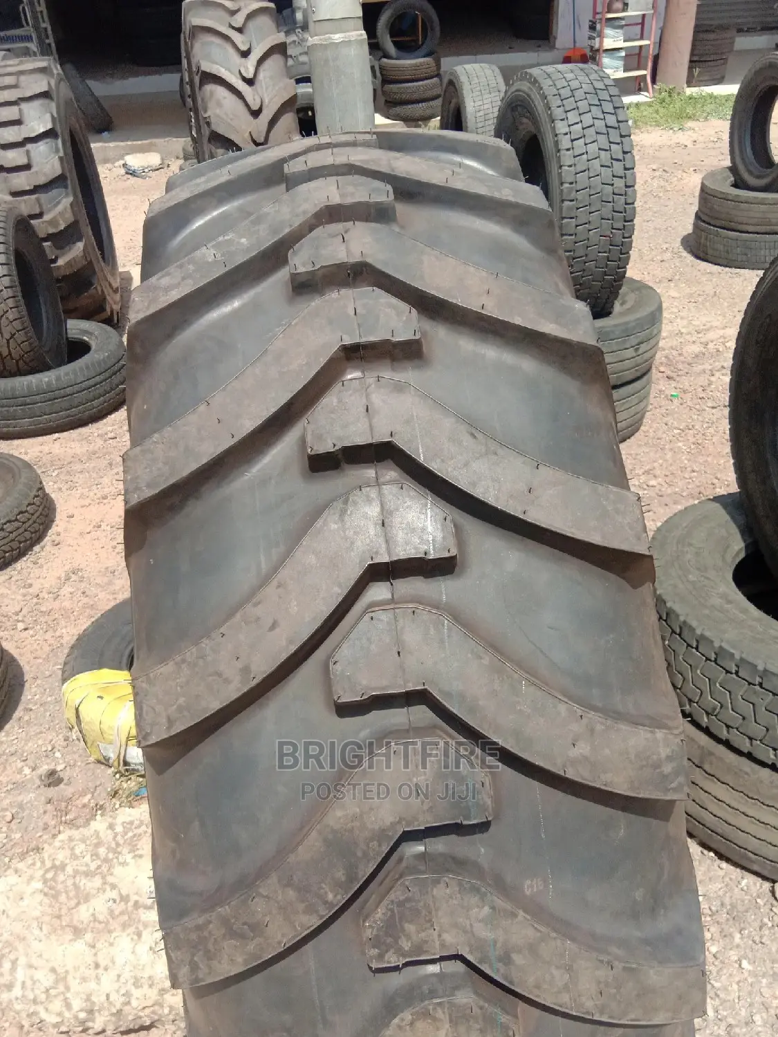 Tractor Tires and Heavy Duty Car Tires