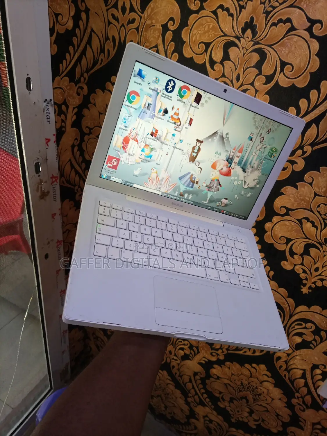 New Laptop Apple MacBook 3GB Intel Core 2 Duo HDD 128GB