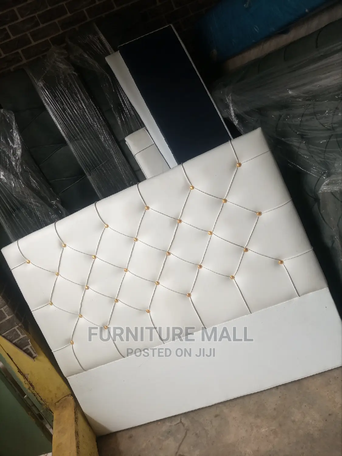 Queensize Bed 80x60 Inches