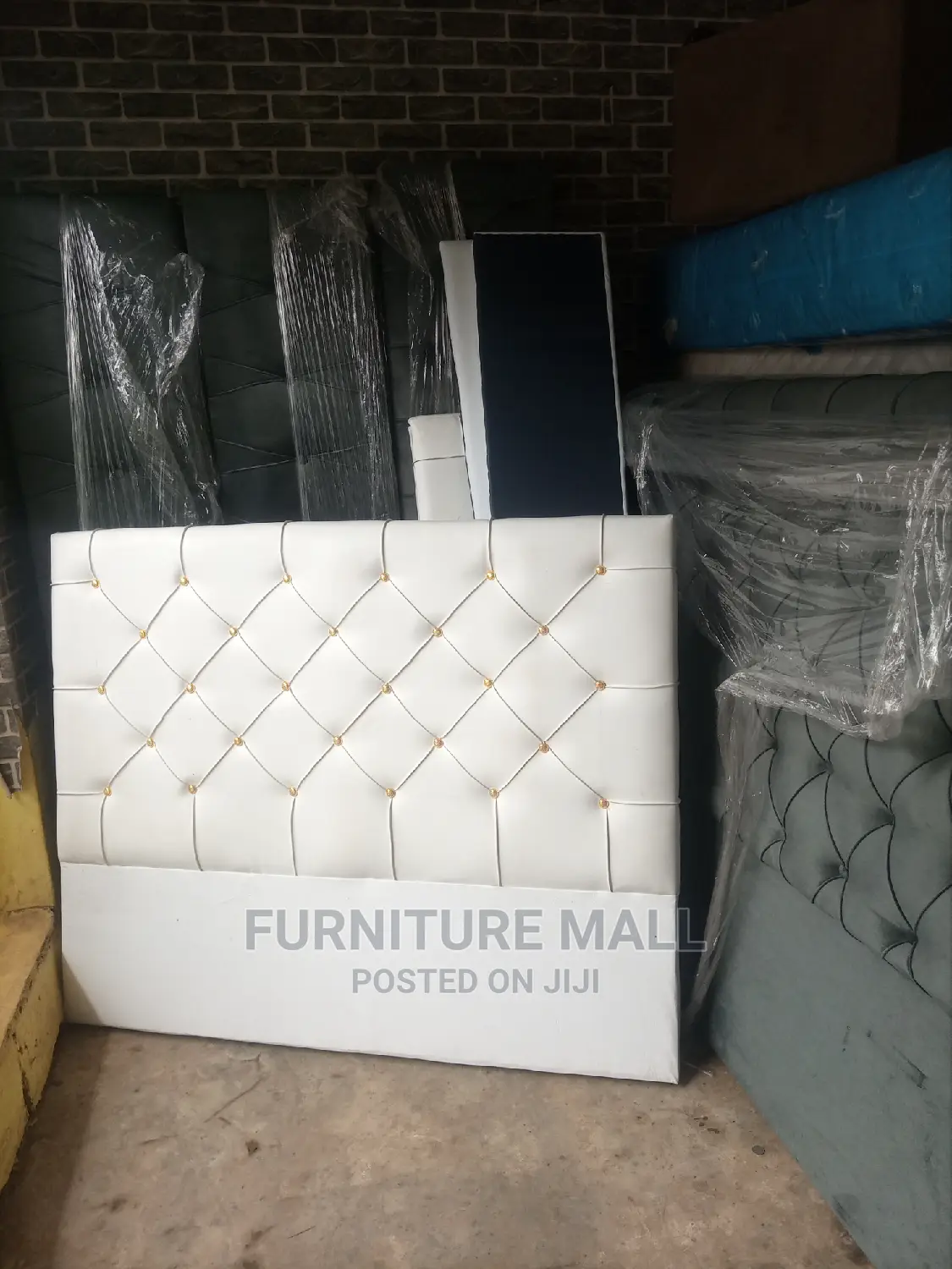 Queensize Bed 80x60 Inches