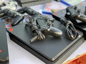 Playstation 4 Slim and Games