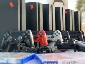 Playstation 4 Slim and Games