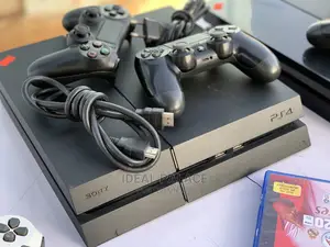 Playstation 4 Standard With Games