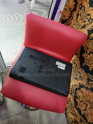 New Laptop HP Compaq 2730p 4GB Intel Core 2 Duo HDD 160GB