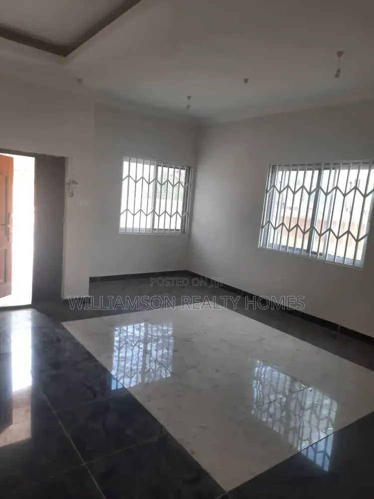 3bdrm House in Tempo Estate, Spintex for rent