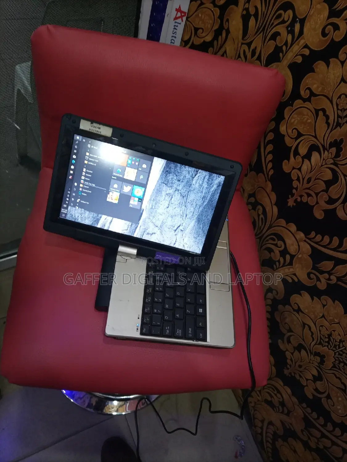 New Laptop Acer AS5755 2GB Intel Celeron HDD 250GB