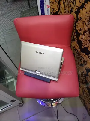 New Laptop Acer AS5755 2GB Intel Celeron HDD 250GB