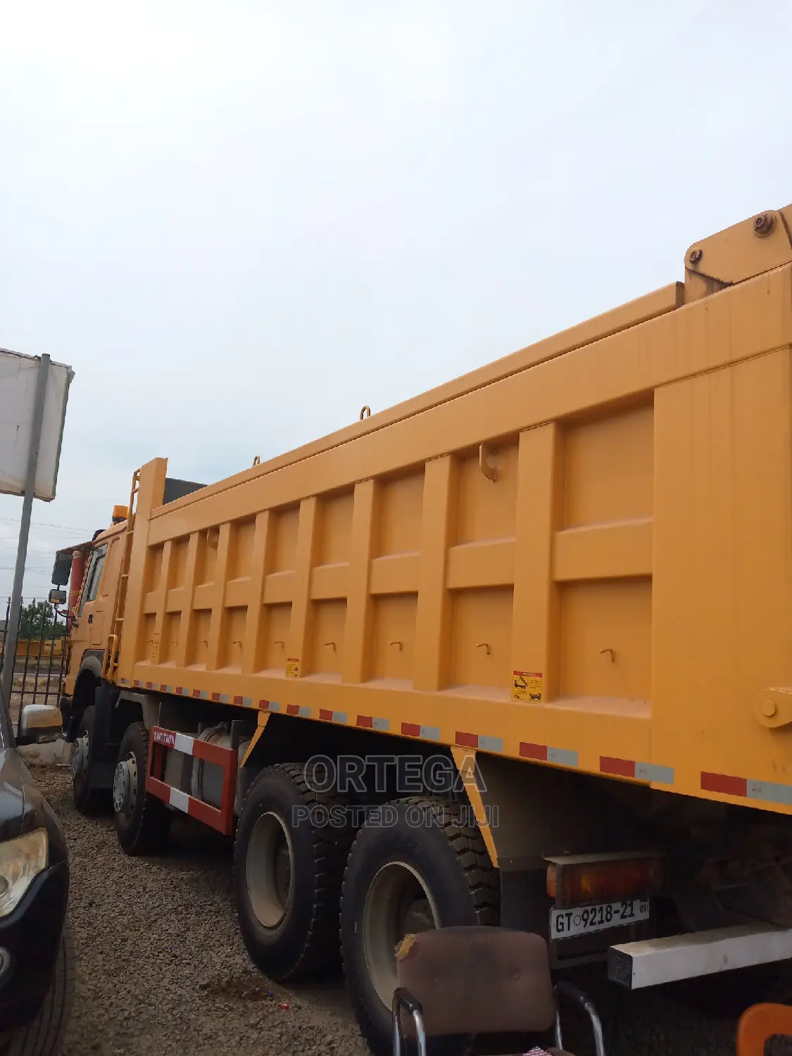 New 12 Wheeler Howo Sinotruks for Sale