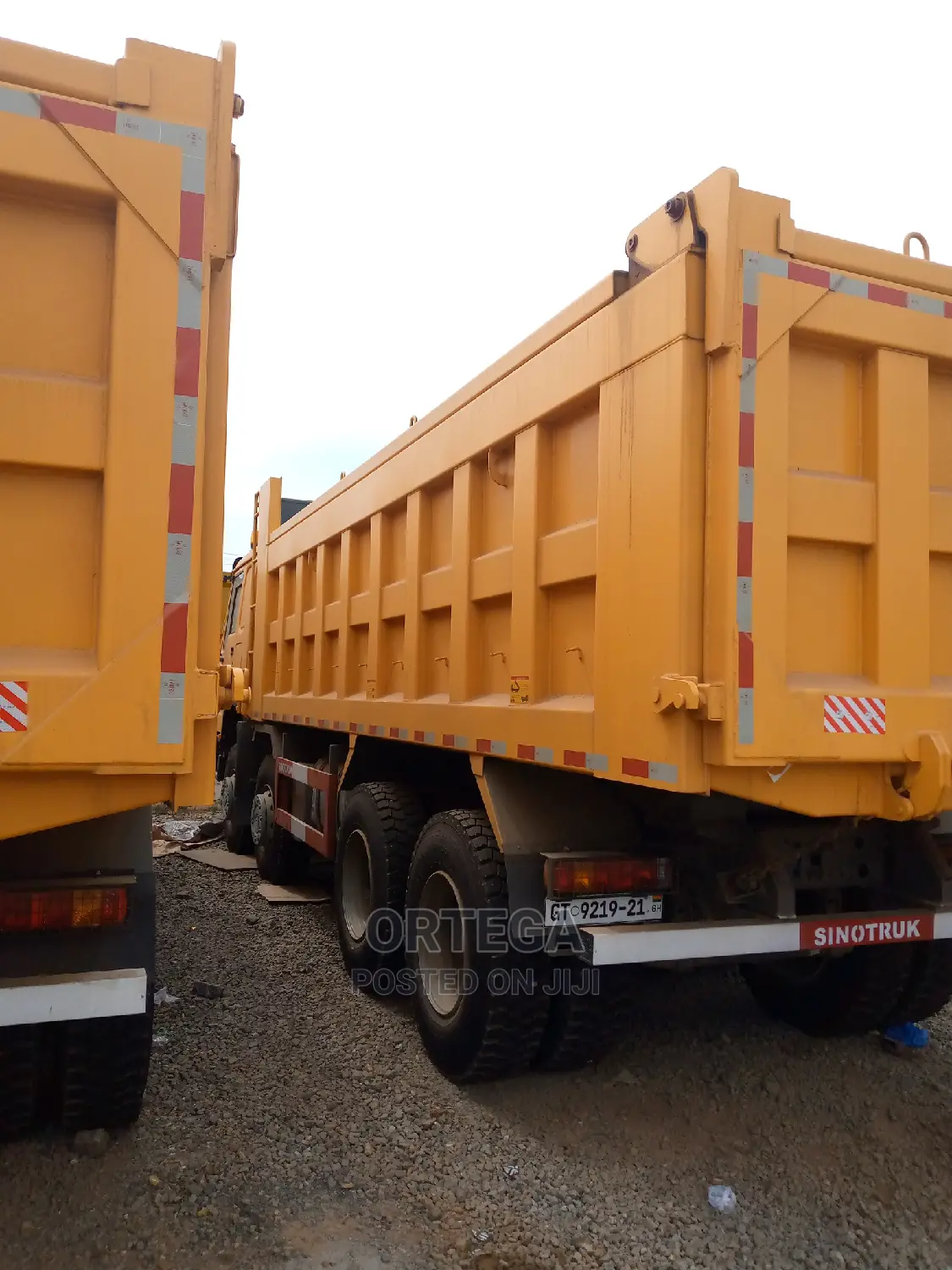 New 12 Wheeler Howo Sinotruks for Sale