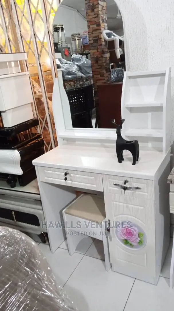 White Dressing Set